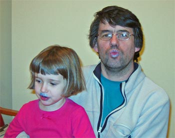 Elinor and Daddy wearing her blue lipstick